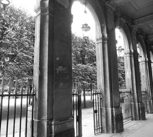 Drinking tea in Le Villalys, Paris